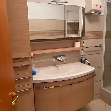 Luca Apartament *